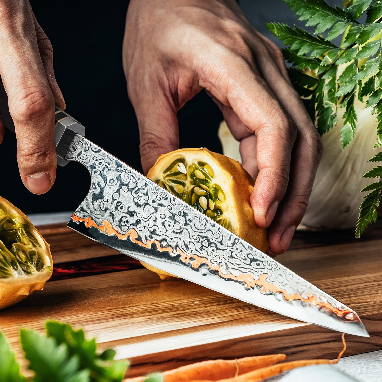 Norvic Kōyō Knife slicing fruit.